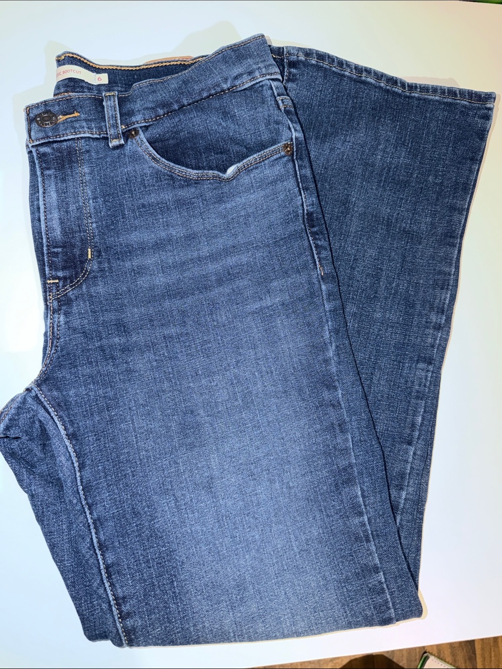 Levi's Dark Blue classic Bootcut Jeans 6